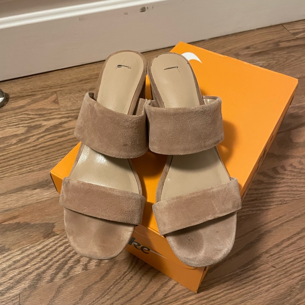 Steven by Steve Madden Siggy Suede Sandals size 6
